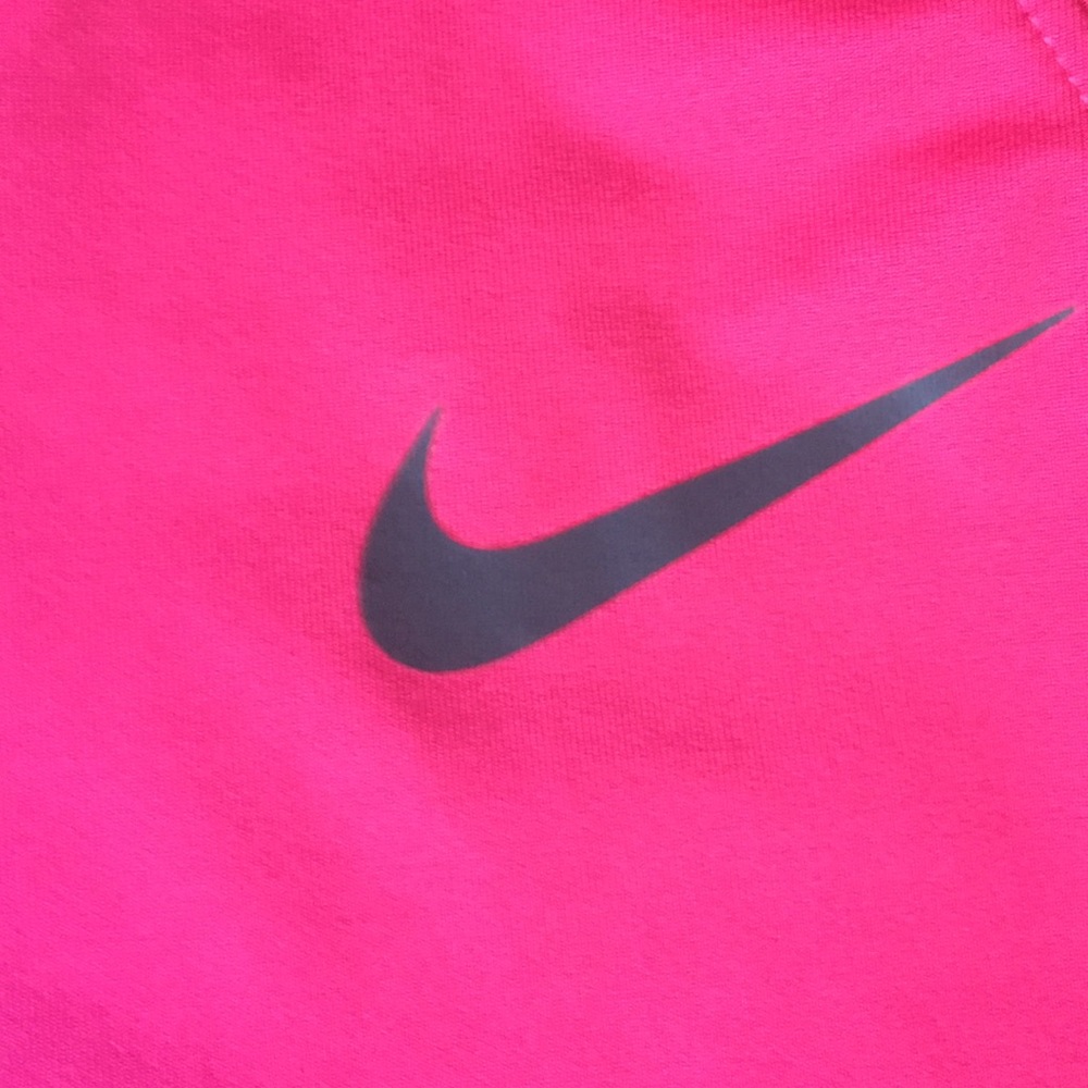 Women’s Nike Fitted Workout Top - Picture 8 of 8